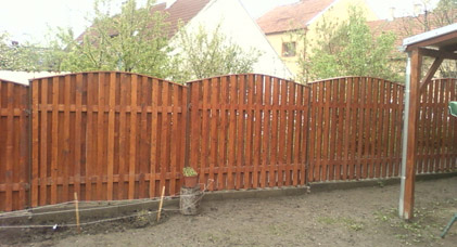 Ostatní služby - Oplocení, psí boudy aj.